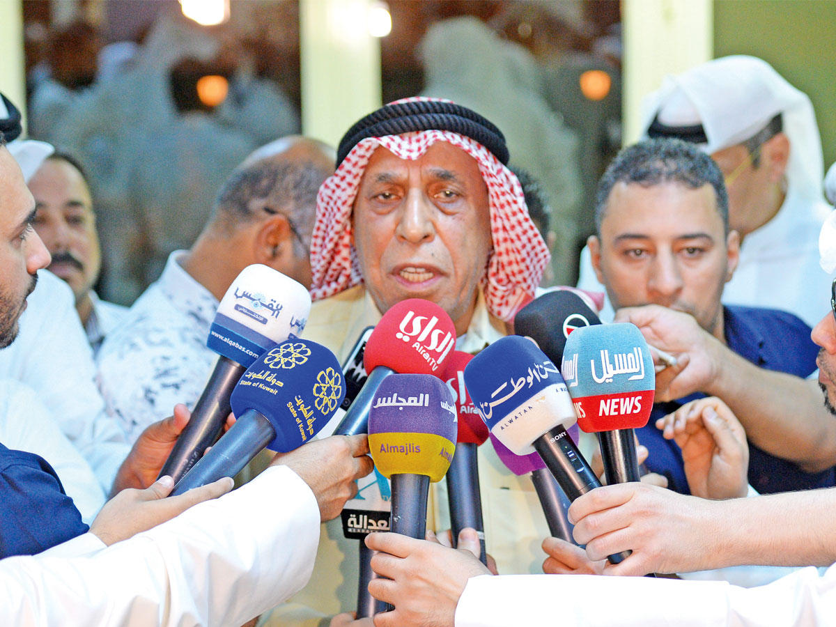 عبد الرزاق معرفي خلال تصريحه للصحافيين 