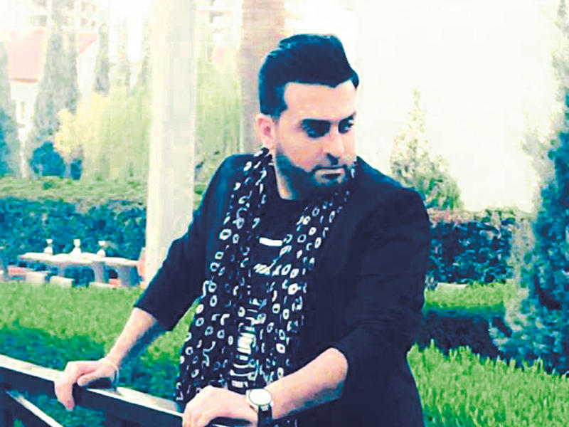 الفنان العراقي باسل العزيز