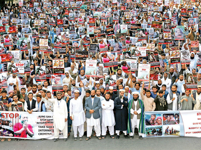 حشود أفغانية تتظاهر في كابول دعماً لأقلية الروهينغا (رويترز)