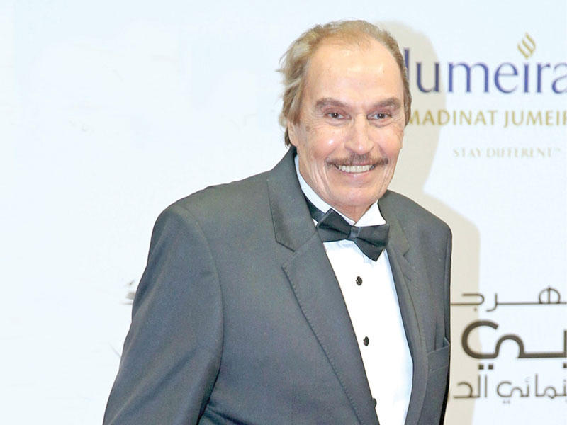 عزت العلايلي