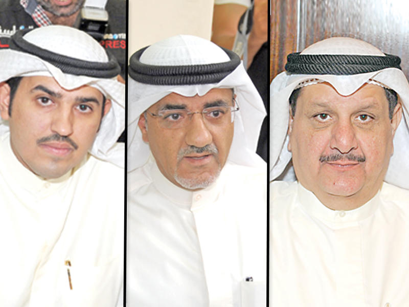 من يمين الصورة عيسى الكندري , خليل عبدالله و ناصر الدوسري