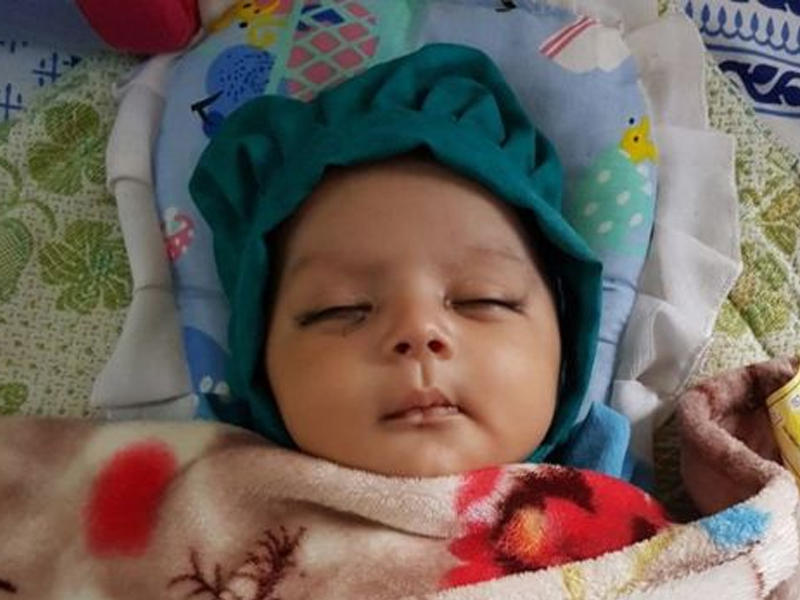 الرضيع ذو الشهر الواحد