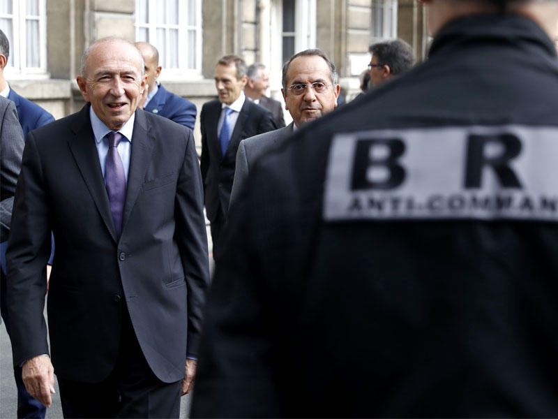  وزير الداخلية الفرنسي جيرار كولومب