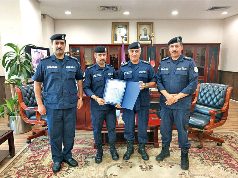 «الداخلية» تكرم وكيل عريف مشاري المطيري