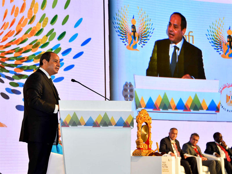 السيسي متحدثاً خلال المؤتمر السنوي التاسع للتحالف الدولي للشمول المالي في شرم الشيخ أمس (الرئاسة المصرية)