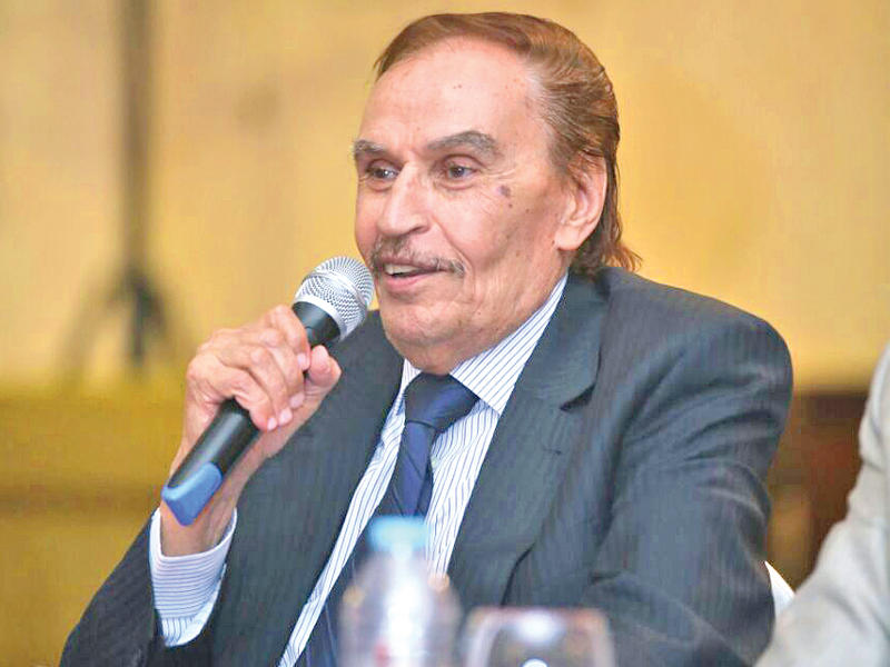 عزت العلايلي 