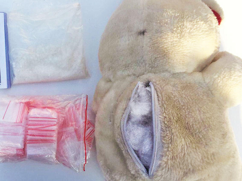 لعبة «الدب» وبداخلها المخدرات