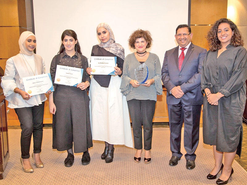 جانب من تكريم الفريق المتدرب