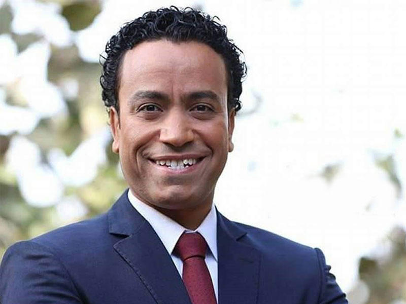 الفنان سامح حسين