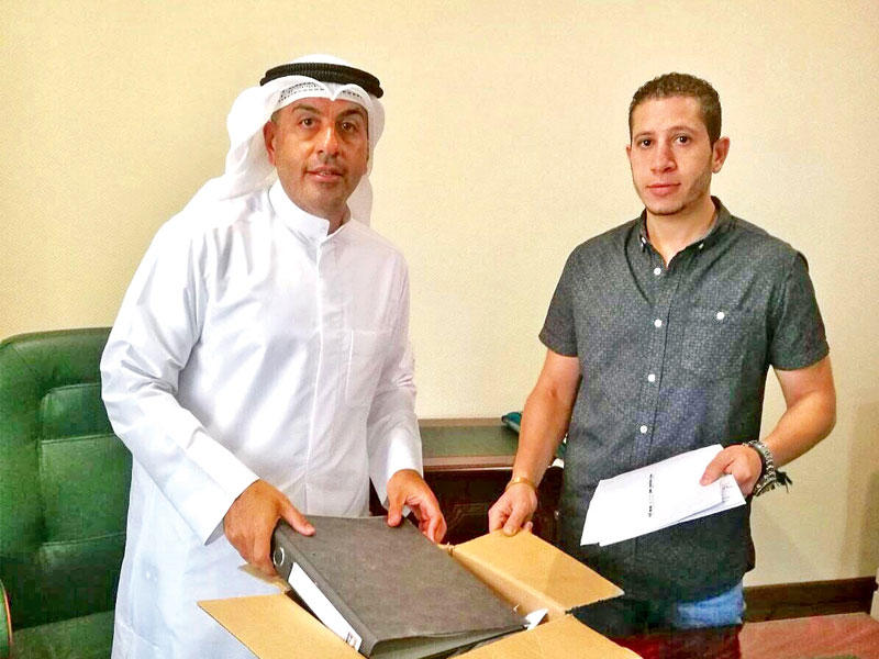 الموسى خلال تسليم مكتبه لأمانة البلدي