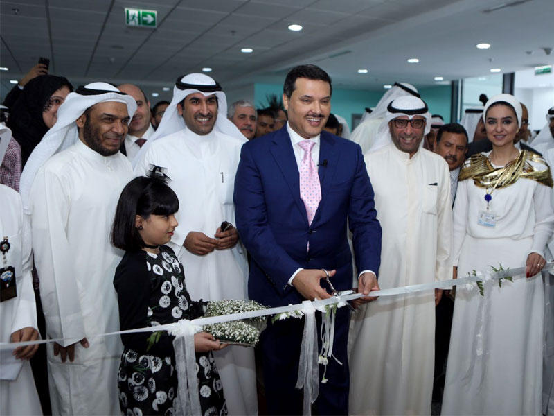 الحربي والعربيد والدويري خلال افتتاح المركز