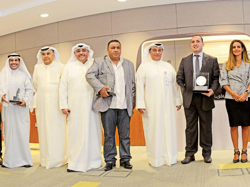 جانب من الإعلاميين المكرمين (تصوير رائد قطينة)