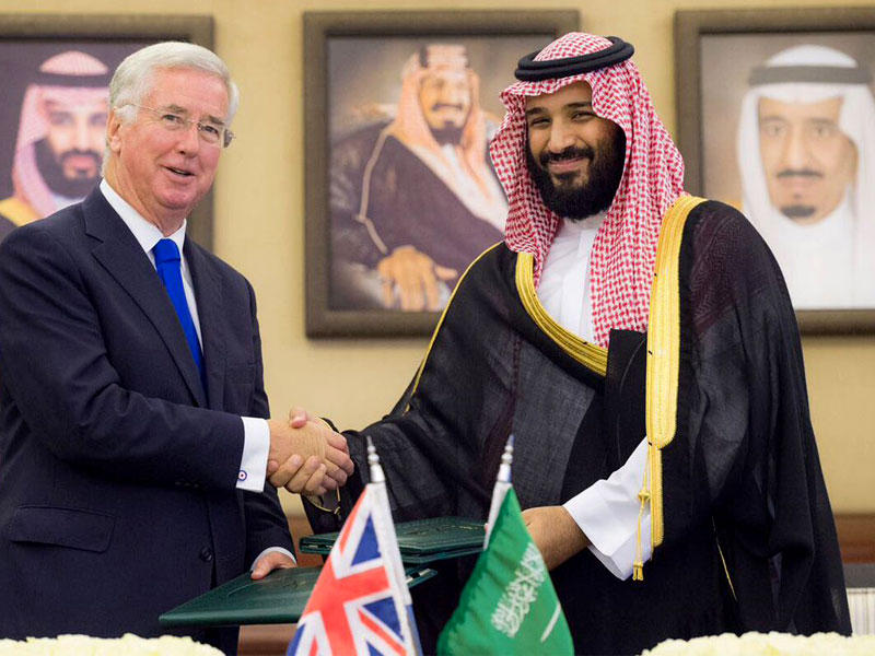 ولي العهد السعودي الأمير محمد بن سلمان وزير الدفاع البريطاني مايكل فالون