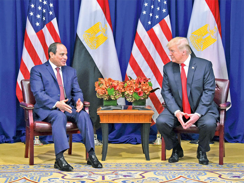 ترامب والسيسي خلال لقائهما في نيويورك أمس 