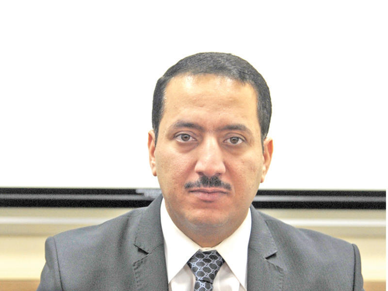  رئيس قسم الأعصاب في مستشفى ابن سينا رئيس جمعية الأعصاب الكويتية د. جاسم الهاشل