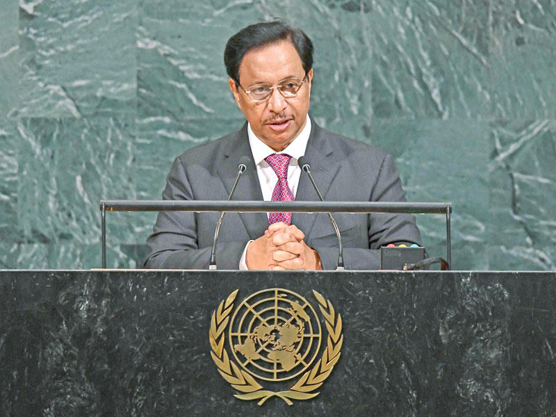 المبارك خلال إلقائه كلمة الكويت في الأمم المتحدة أمس الأول  (أ ف ب)n