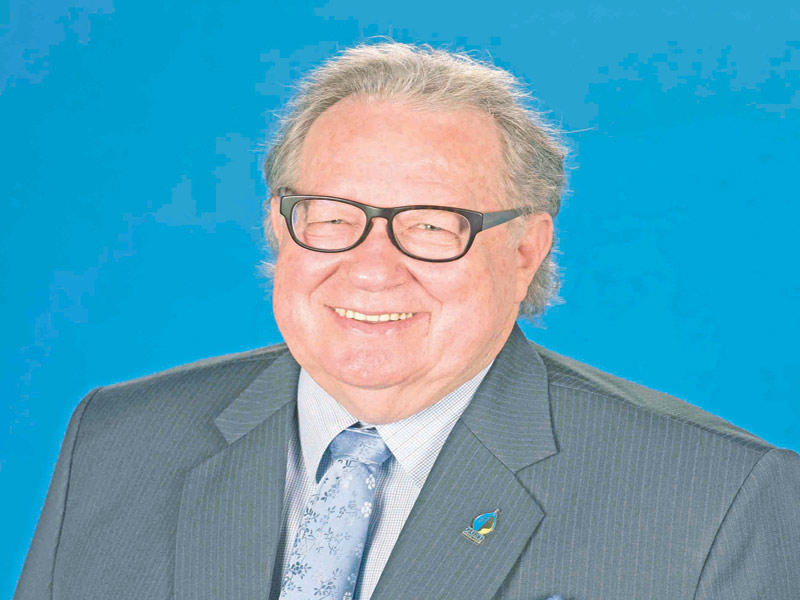 دونالد بيتس