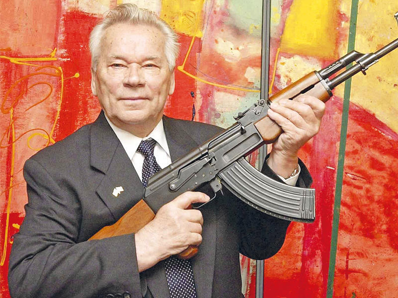 ميخائيل كلاشنيكوف