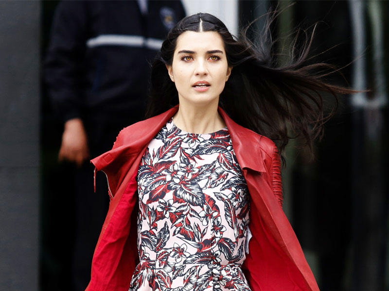 الممثلة التركية توبا بويوكستون