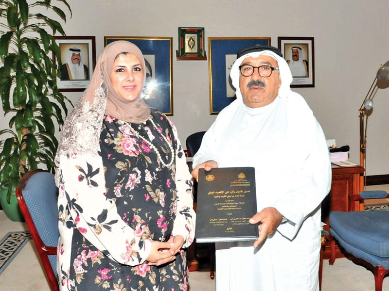 وزير الديوان مستقبلاً بسمة السلمان