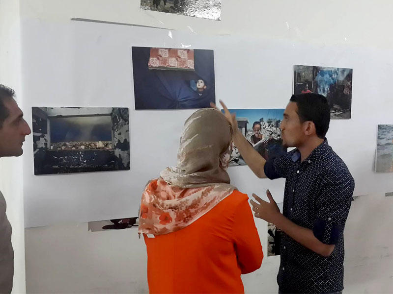 جانب من معرض الصور في رام الله