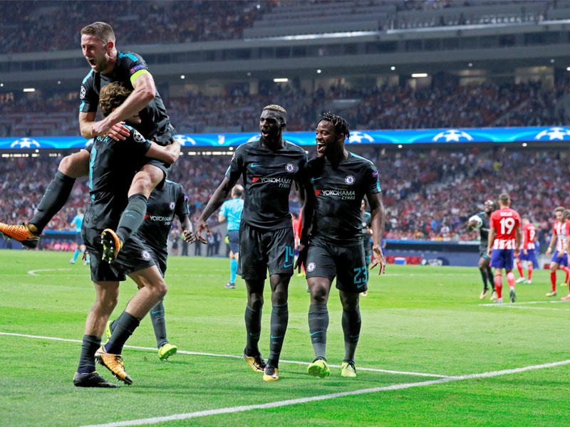 فرحة لاعبي تشلسي بالهدف الثاني في مرمى أتلتيكو