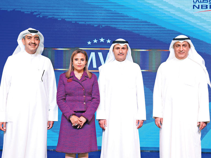 صلاح الفليج وعصام الصقر وشيخة البحر وعماد العبلاني خلال الحفل