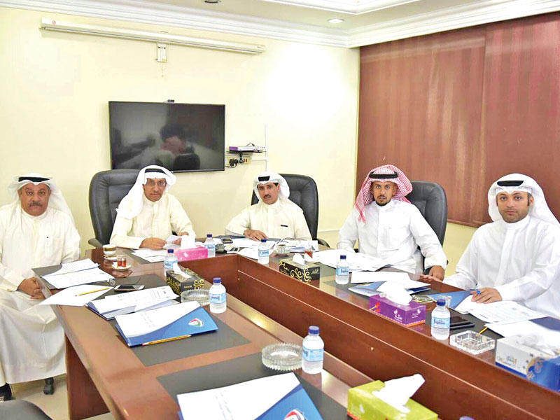 اجتماع سابق للجنة الانتقالية