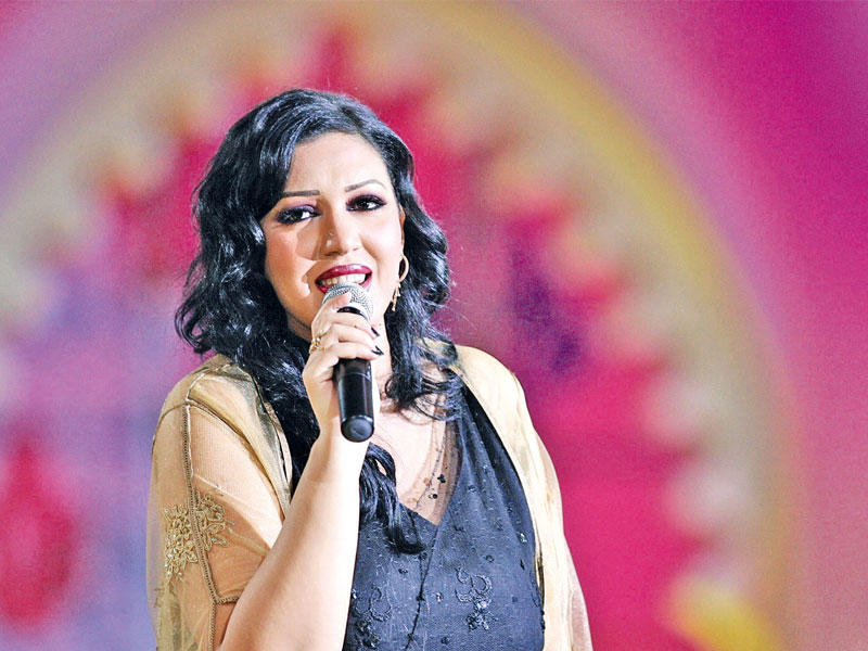 الفنانة المغربية أسماء لمنور