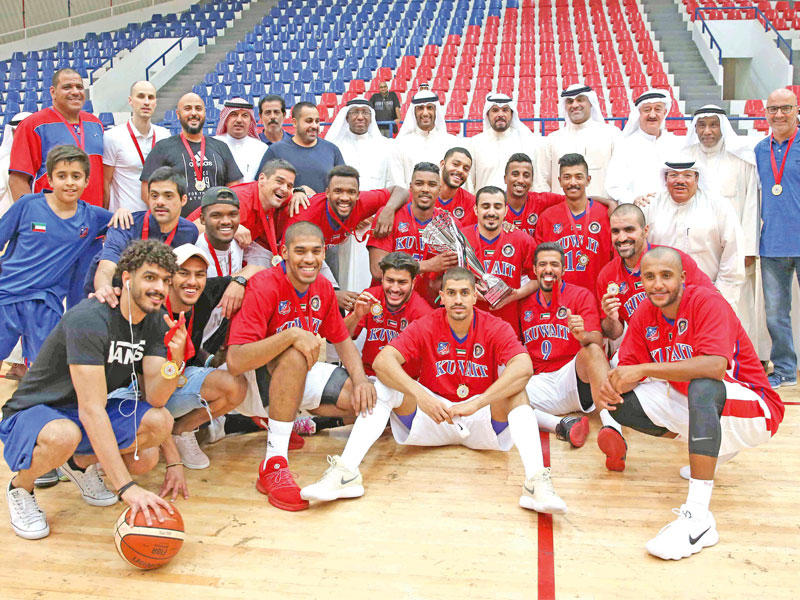 الأبيض بطل سوبر السلة (تصوير جورج رجي)