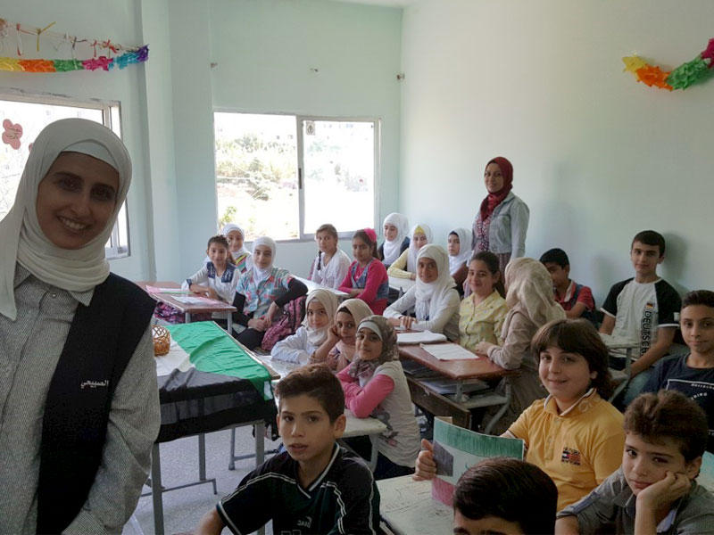 (فريق انساني) يفتتح العام الدراسي بمدارس الكويت الخيرية شمالي لبنان