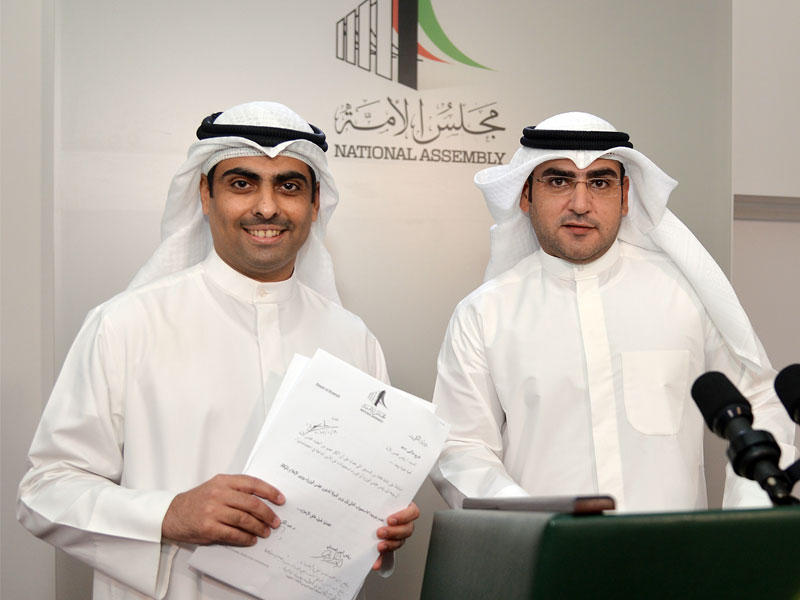 النائبان رياض العدساني وعبدالكريم الكندري