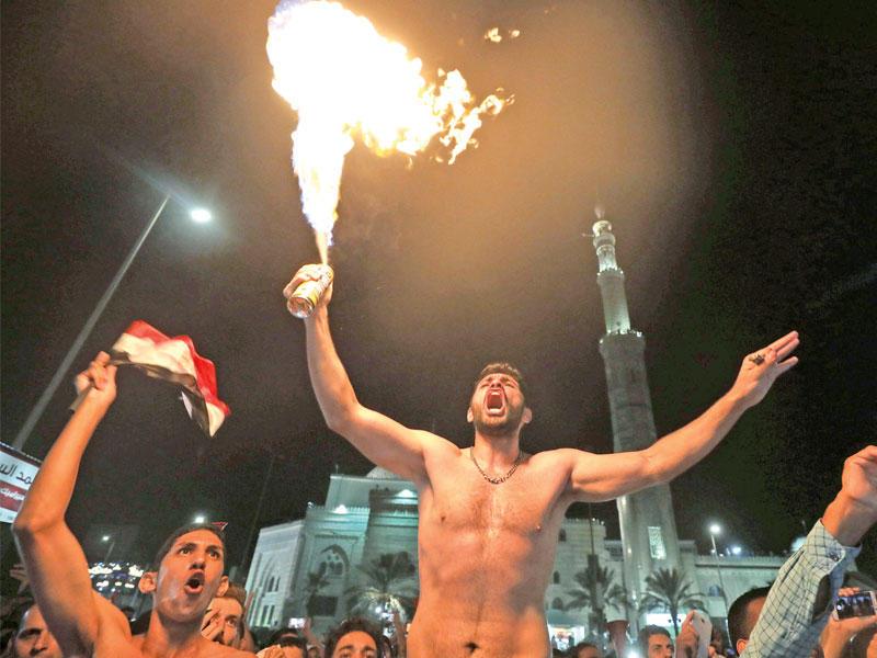 جانب من احتفالات القاهرة (رويترز)