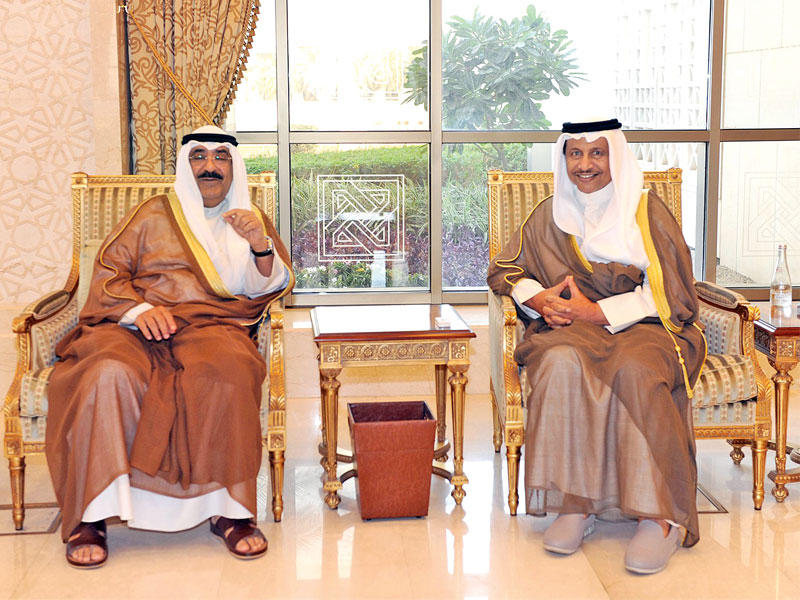 المبارك مستقبلاً مشعل الأحمد أمس