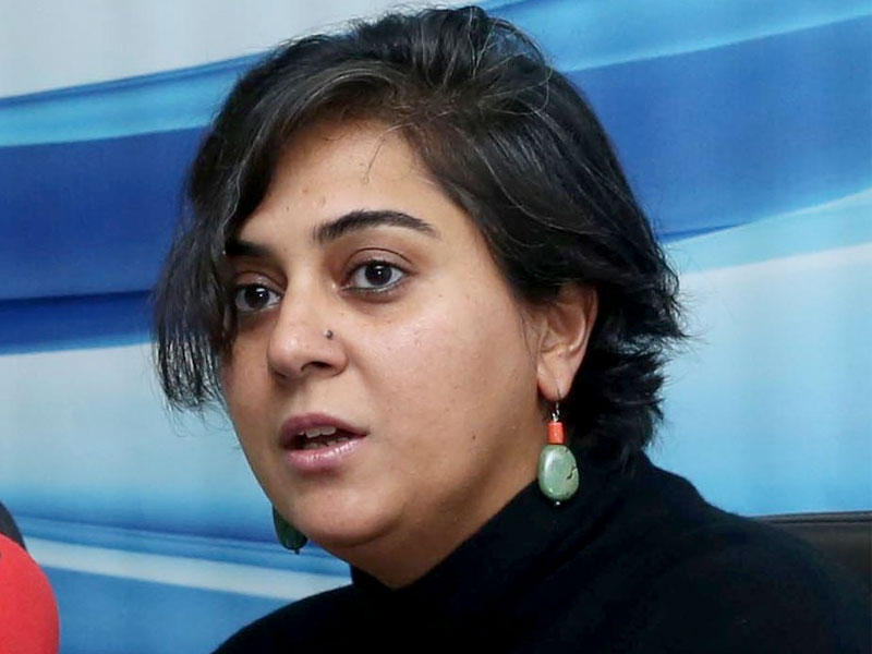  نائبة رئيس لجنة كرة القدم النسائية فاطمة حيات