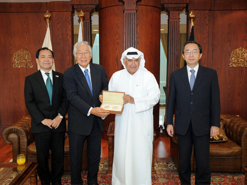 المطوع مع الوفد الياباني