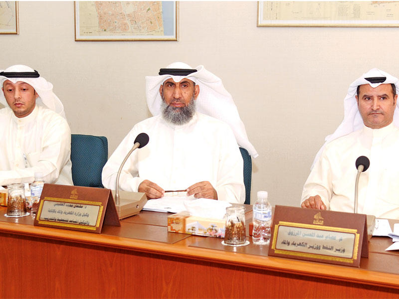 المرزوق في اجتماع لجنة برلمانية