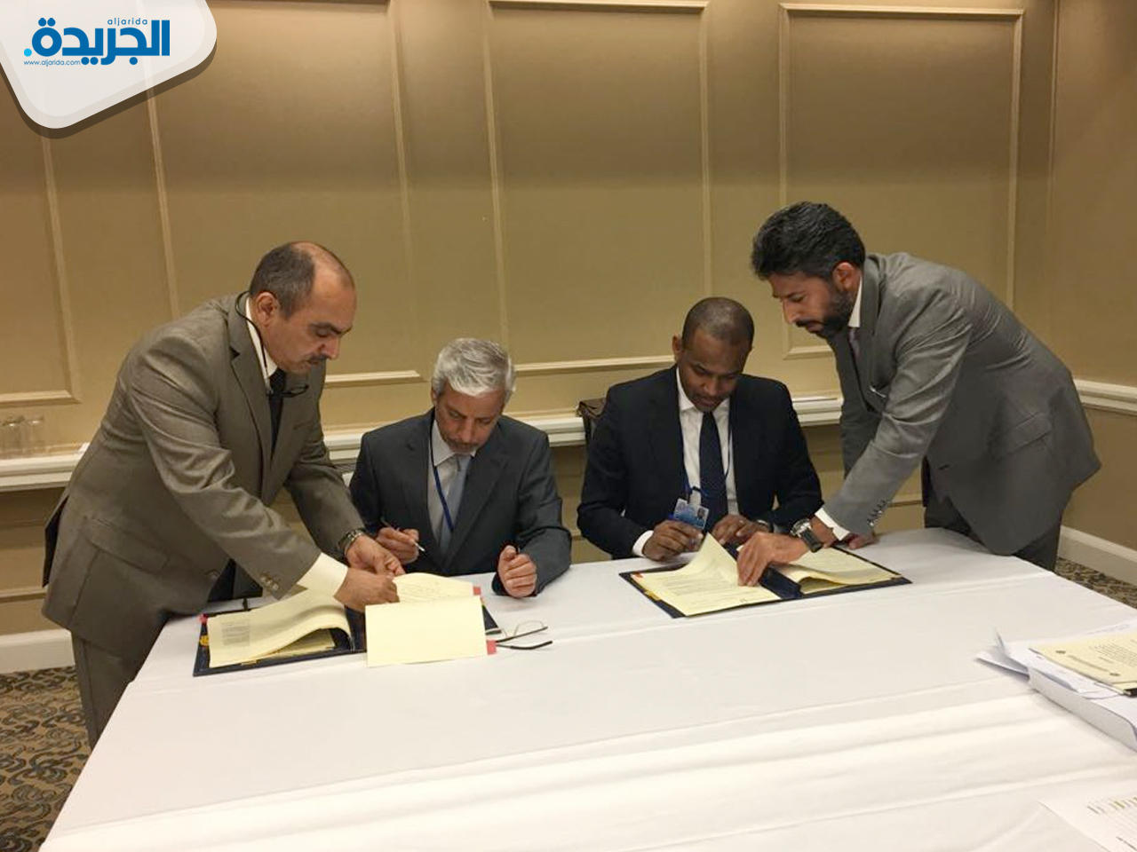 جانب من توقيع اتفاقية القرض