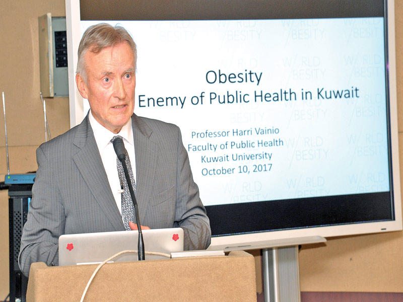 عميد كلية الصحة العامة بمركز العلوم الطبية في جامعة الكويت د. هاري فاينيو