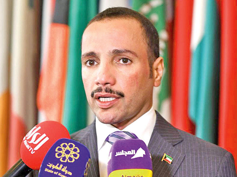 الغانم متحدثاً للصحافيين