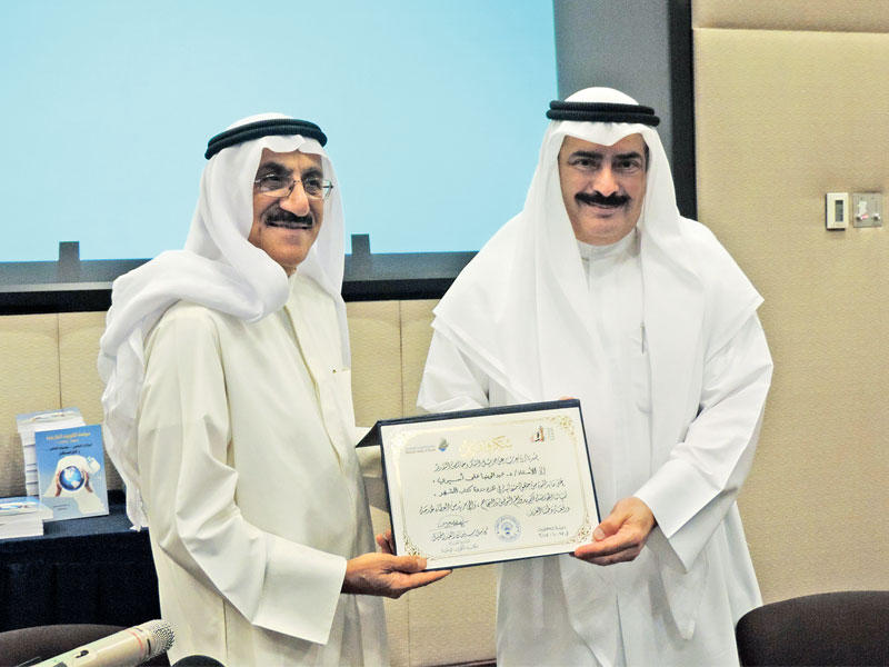 العبدالجليل مكرماً أسيري