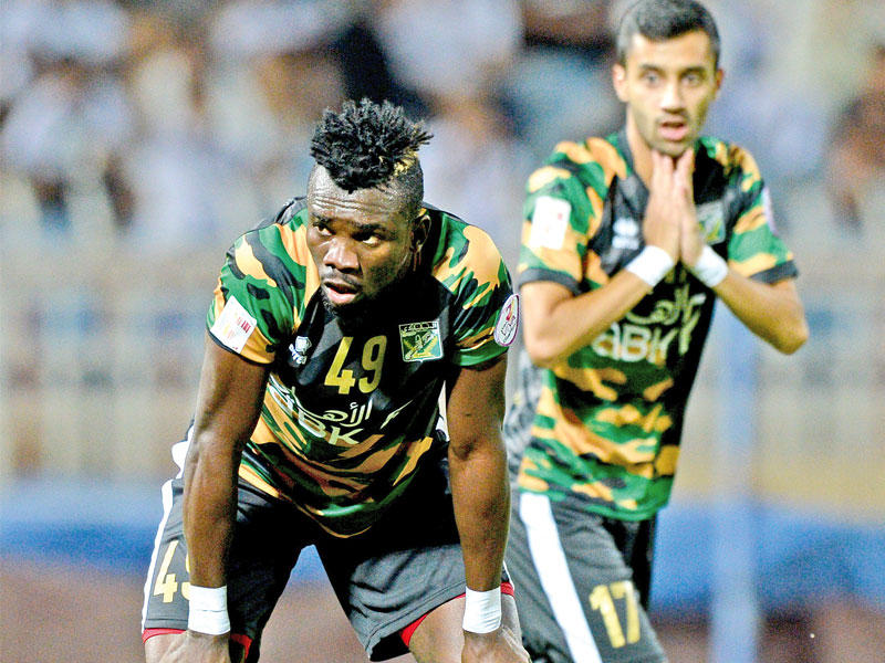 بوبي كليمنت محترف النادي العربي