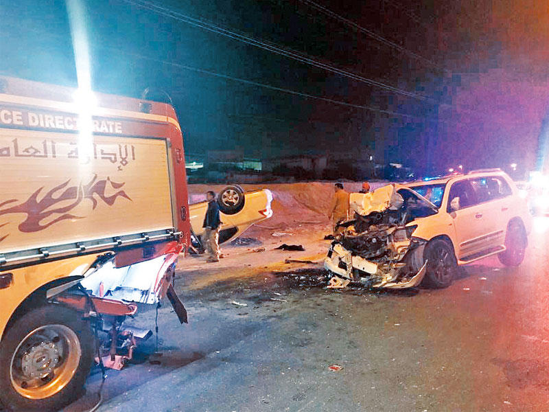 المركبة بعد اصطدامها بآلية الإطفاء