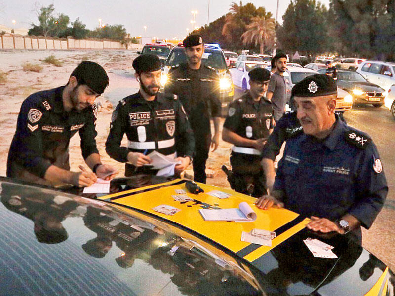 اليوسف يتابع عملية تسجيل المخالفات