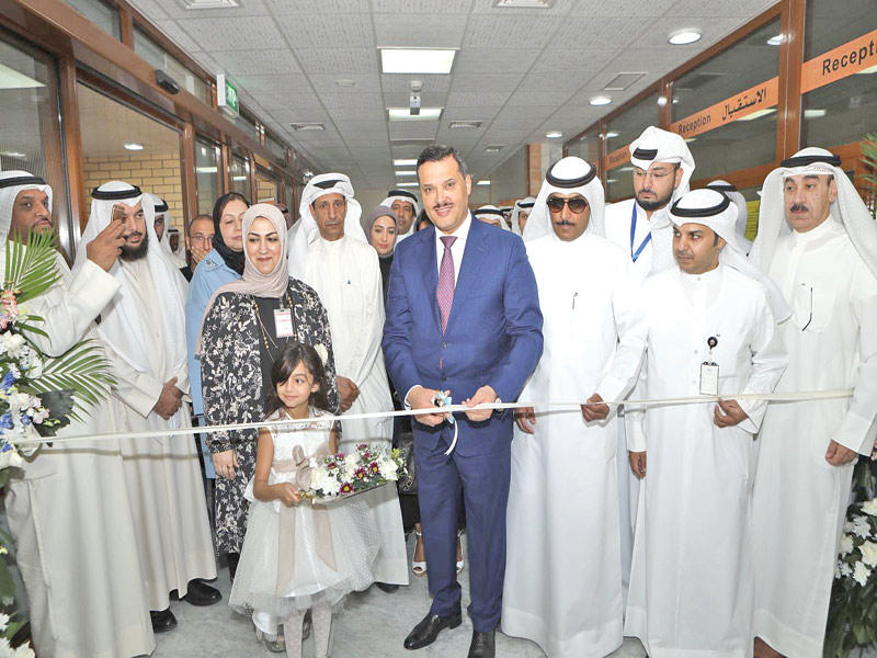 الحربي خلال افتتاحه المركز الصحي
