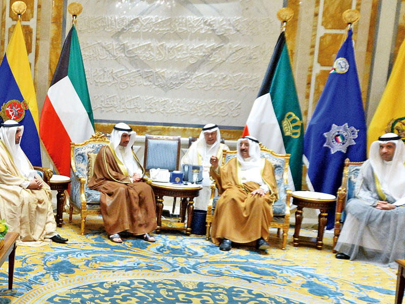 الأمير خلال استقبال الغانم وأعضاء الشعبة البرلمانية