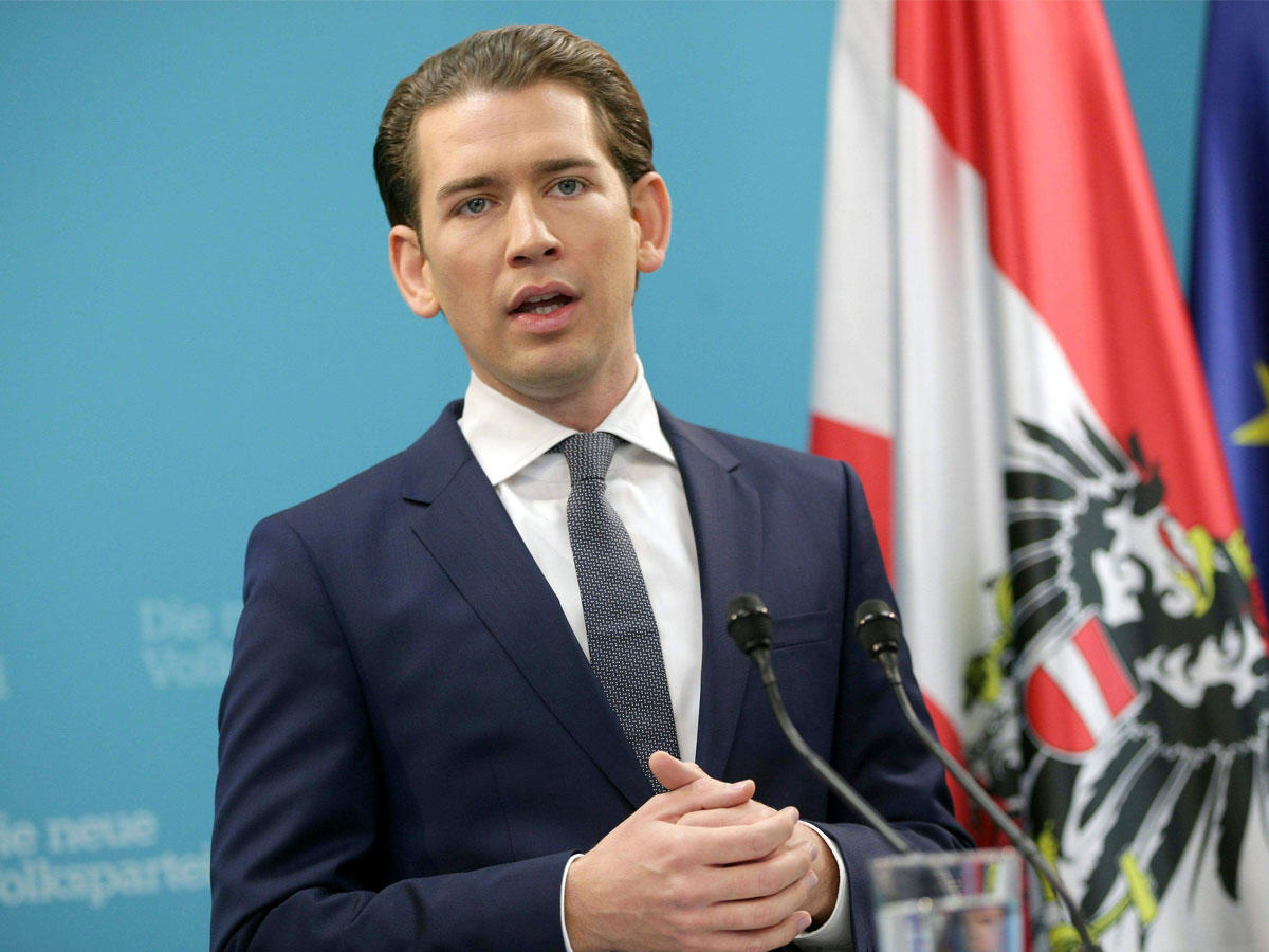  زعيم حزب الشعب المحافظ (يمين الوسط) في النمسا زيباستيان كورتس