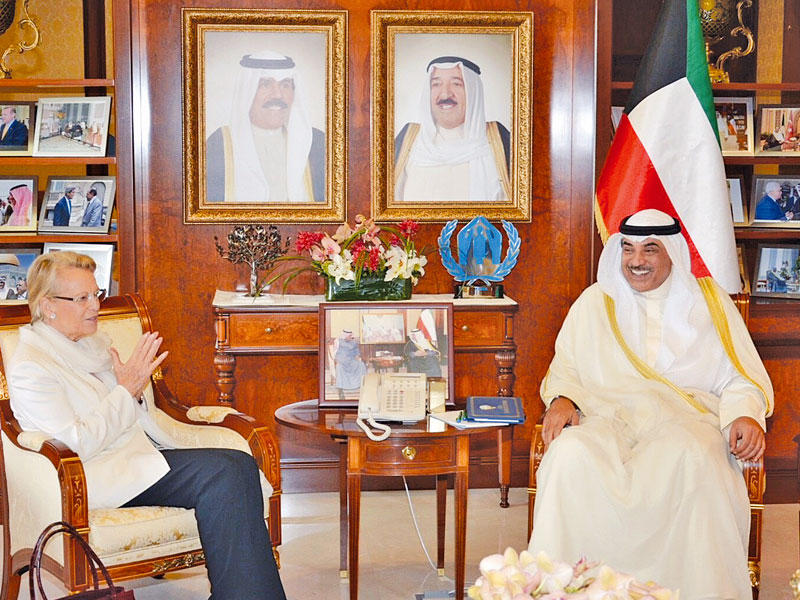 الخالد خلال لقائه ميشيل ماري