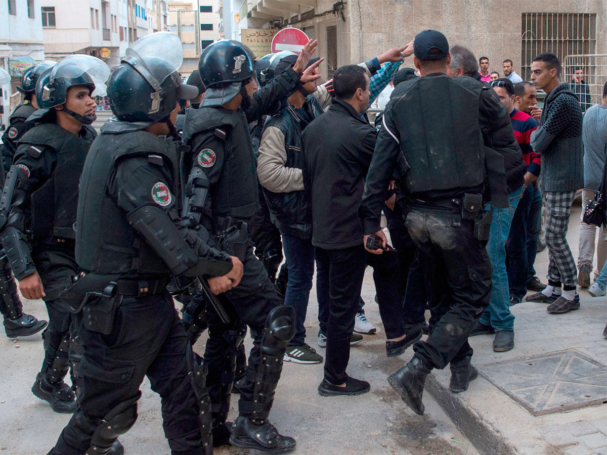 تبحث الشرطة المغربية عن المتظاهرين من حركة الحراك الشعبي في المغرب