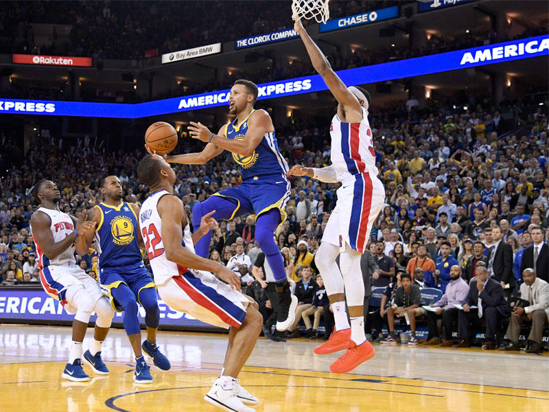 جانب من لقاء ووريرز وديترويت